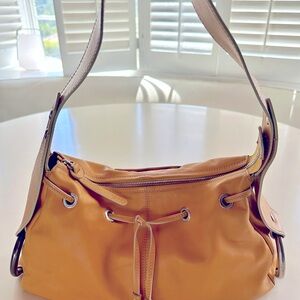 Tod’s Shoulder bag in Tangerine